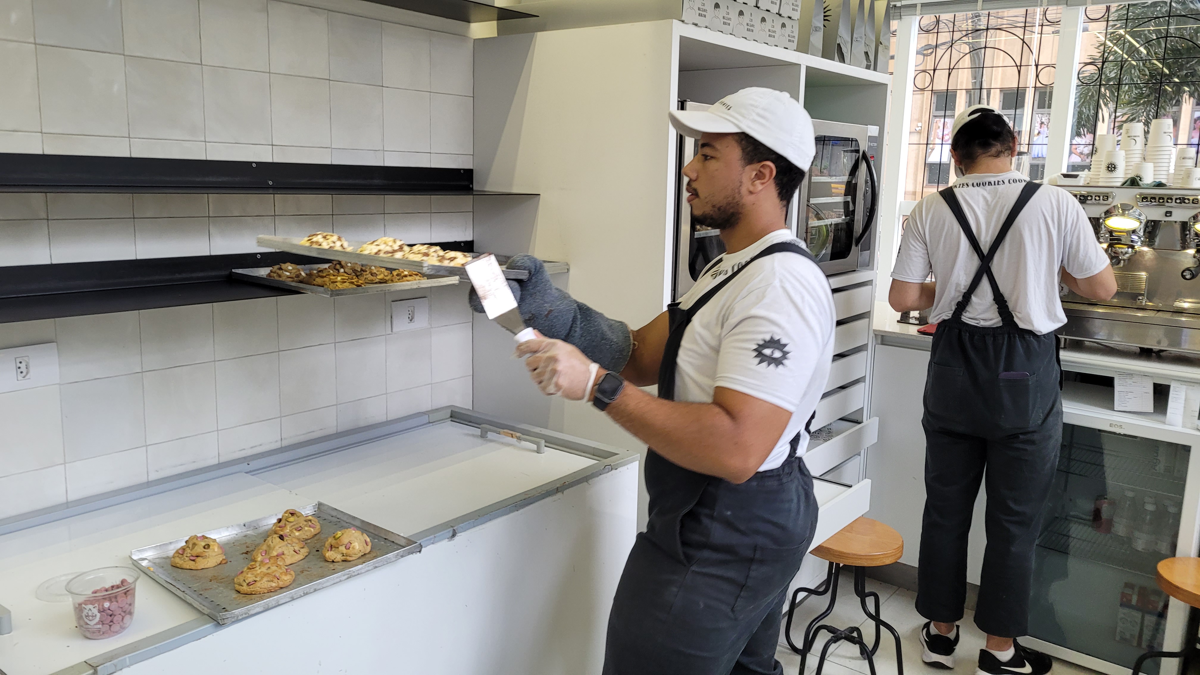 Venda de cookies na faculdade virou negócio de sucesso em Apucarana