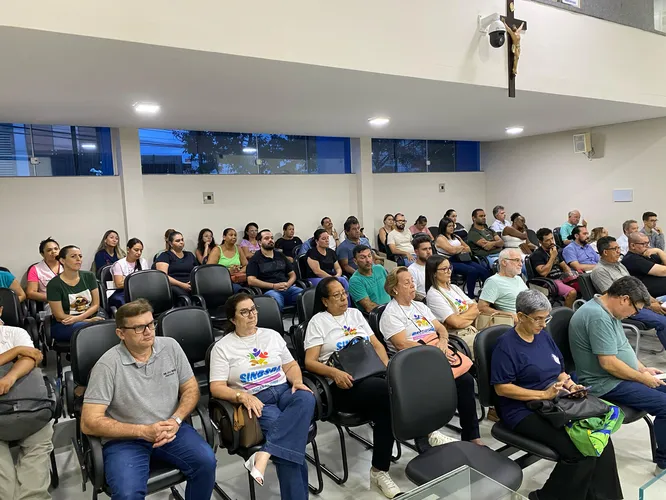 Câmara aprova salário mínimo dos servidores e novas gratificações