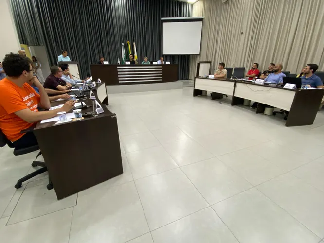 Câmara aprova salário mínimo dos servidores e novas gratificações