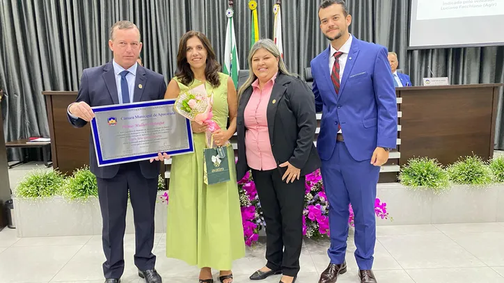 Câmara entrega 'Prêmio Mulher Destaque' para onze homenageadas