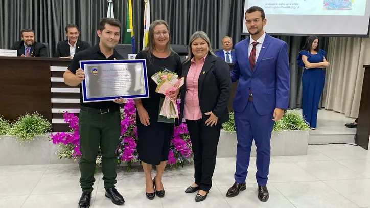 Câmara entrega 'Prêmio Mulher Destaque' para onze homenageadas