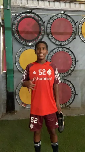 Menino revelado em equipe de futebol do Pirapó jogará no Internacional