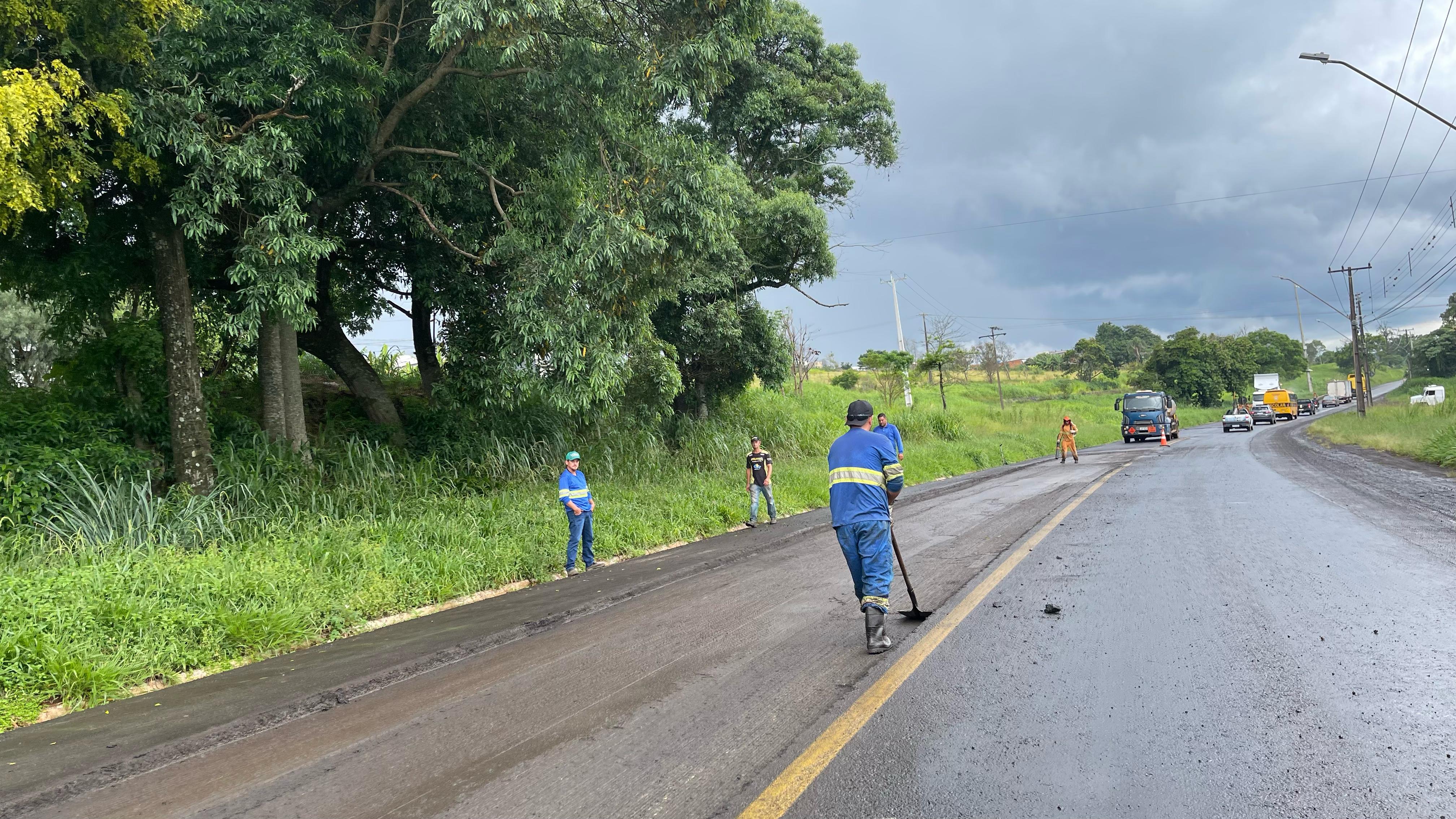 Obras no prolongamento da BR-369 afetam trânsito em Apucarana