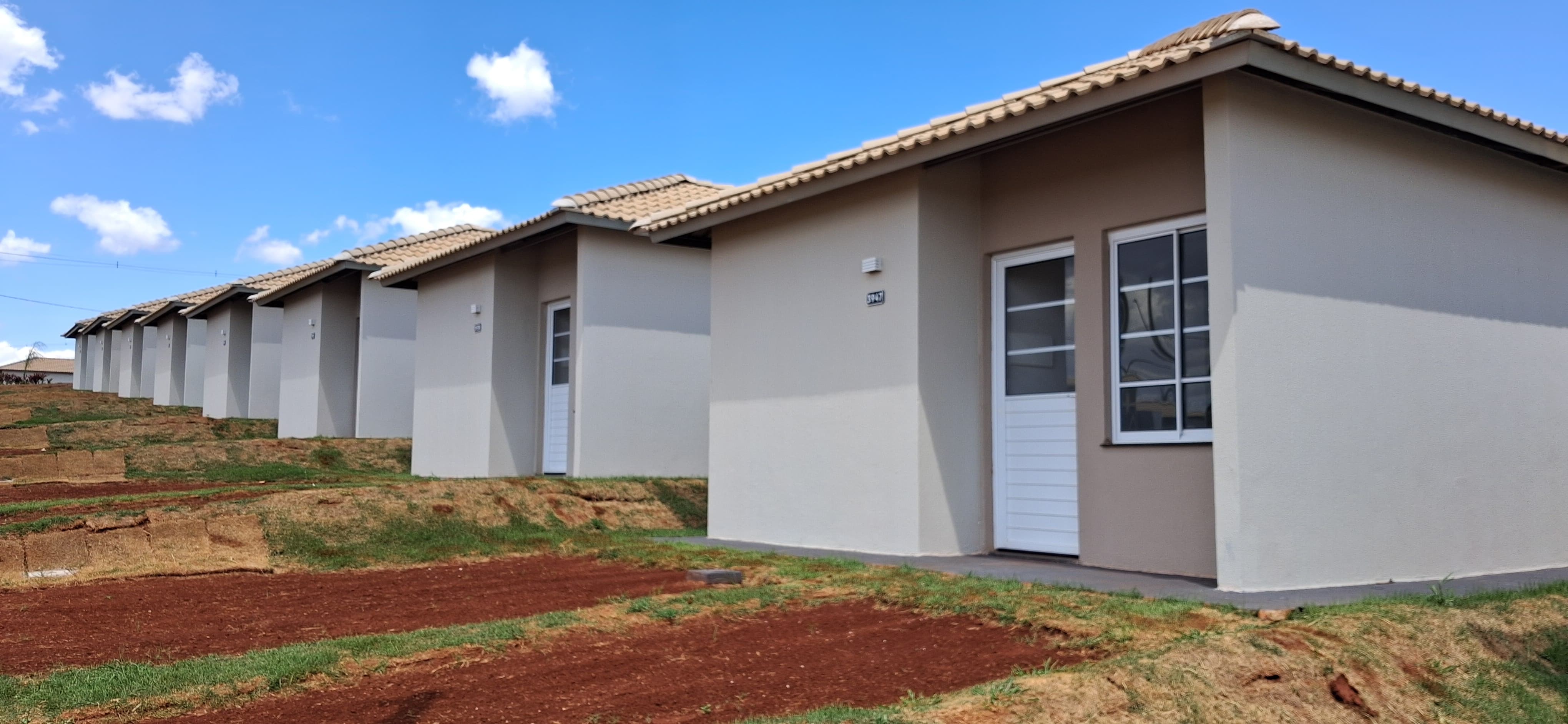 Governador Ratinho Junior inaugura 748 moradias em Arapongas