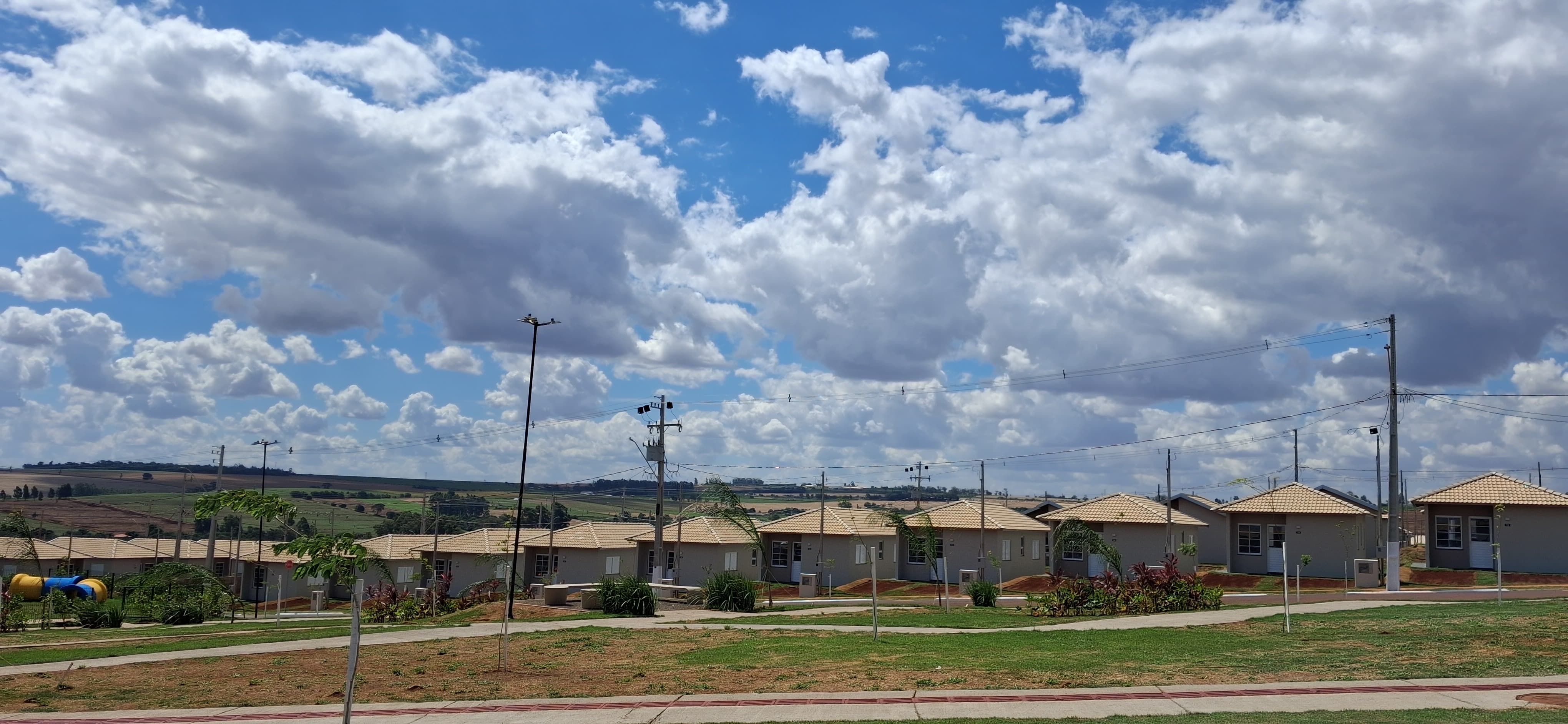 Governador Ratinho Junior inaugura 748 moradias em Arapongas