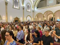 Católicos lotam Catedral para tradicional Missa do Lava-Pés