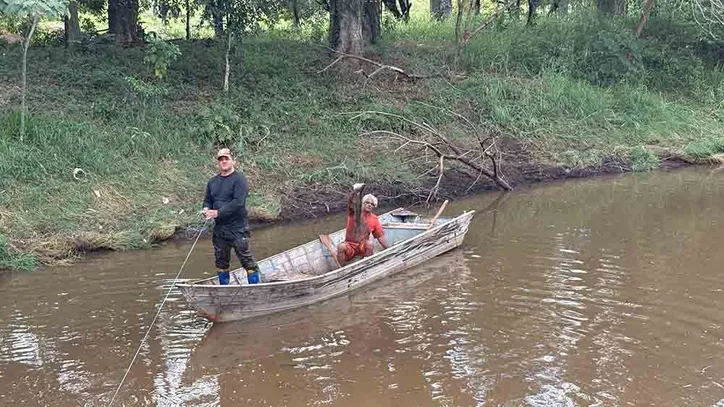 Desassoreamento do Lago das Flores atrai pescadores em Ivaiporã