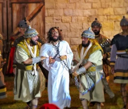 Paixão de Cristo emociona público em Arapongas