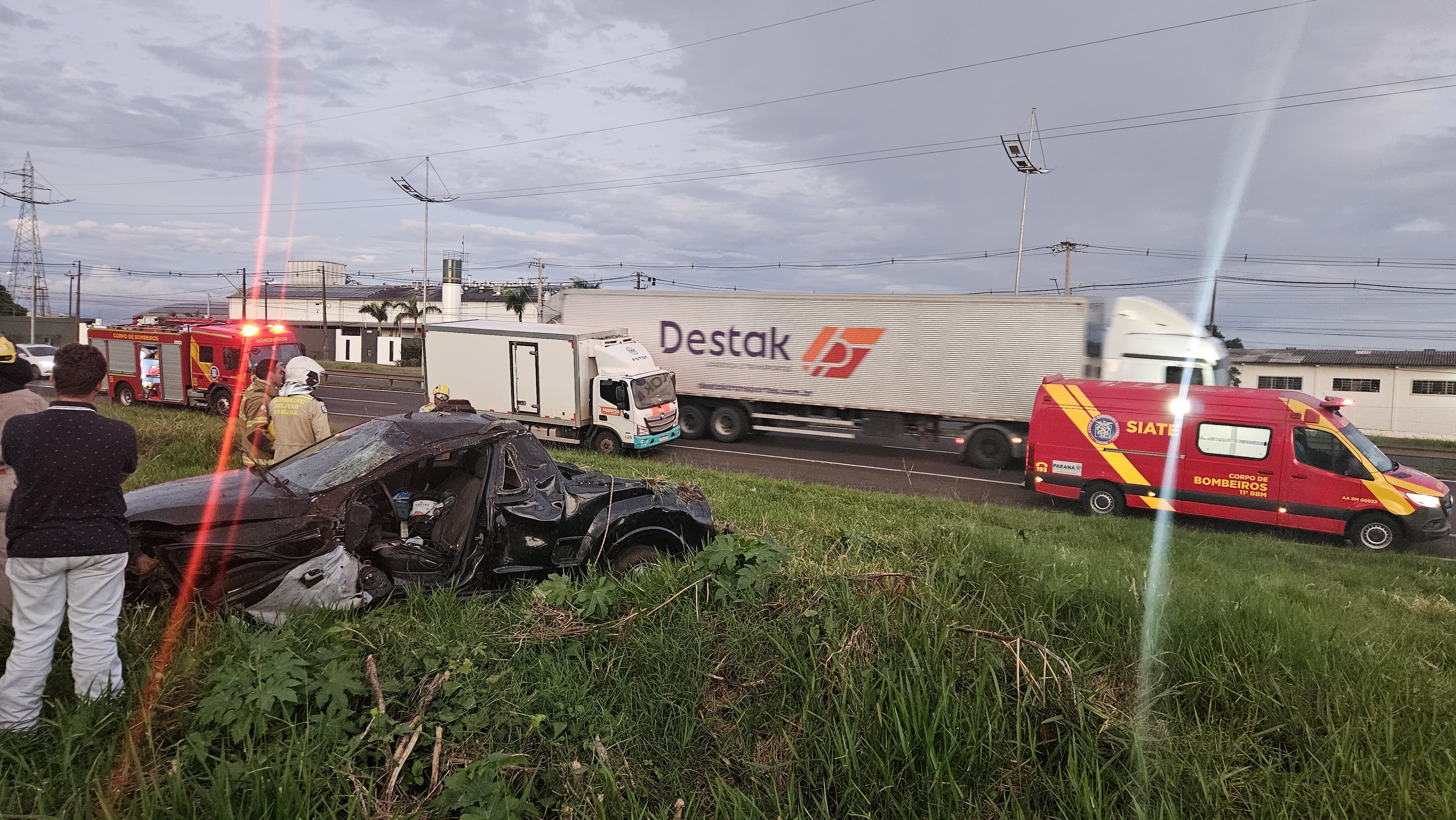 Motorista fica ferido após capotamento na BR-369 em Apucarana; veja