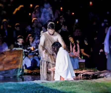 Paixão de Cristo emociona público em Arapongas