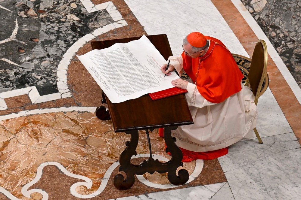 Caixão com o corpo do papa Francisco é fechado no Vaticano; veja fotos