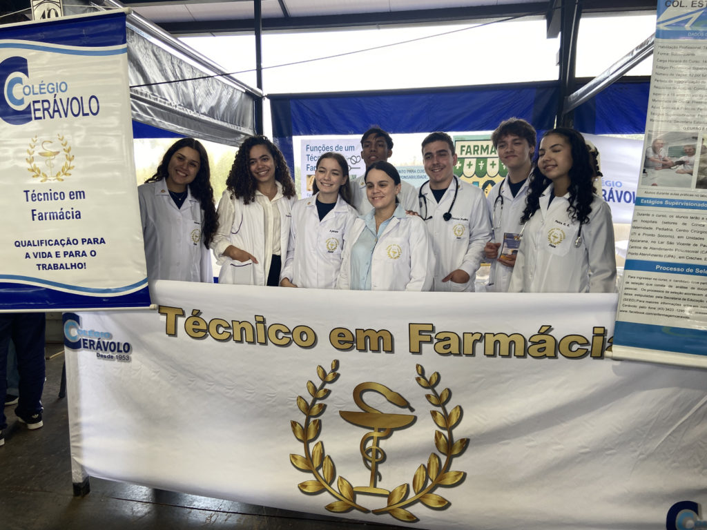 Feira de Profissões movimenta estudantes em Apucarana