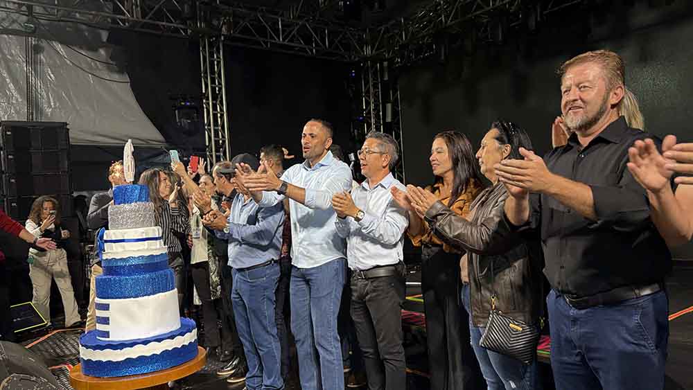Segundo dia de festa em Jardim Alegre é sucesso de público e animação