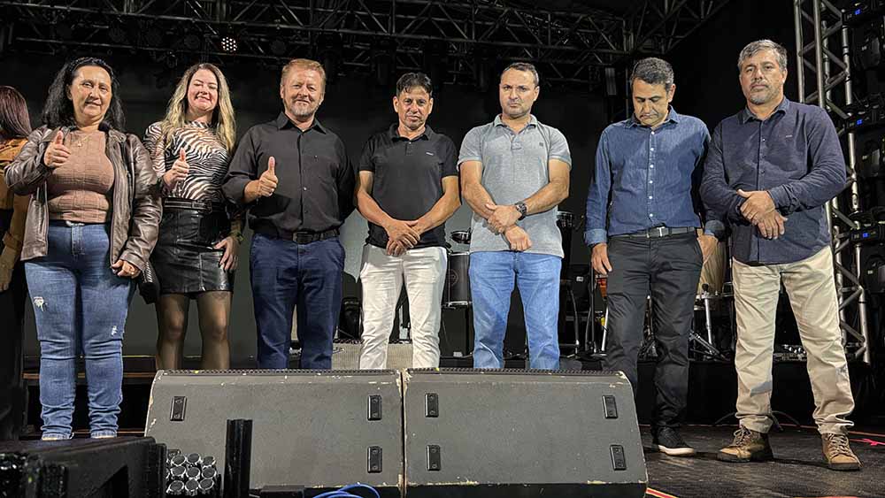 Segundo dia de festa em Jardim Alegre é sucesso de público e animação