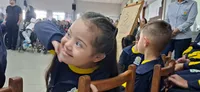 Apae de Apucarana recebe kits de uniforme escolar pela primeira vez