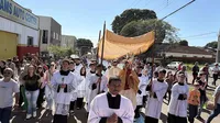Católicos se reúnem para celebrar o Corpus Christi em Ivaiporã