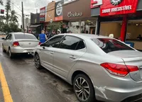 Mulher sofre contusão na cervical após acidente no centro de Apucarana; veja