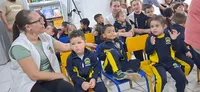 Rodolfo entrega mais um lote do uniforme para alunos em Apucarana