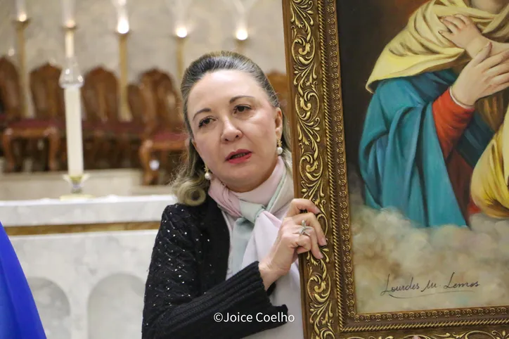Alessandra Santtos faz pregação com as Mães Intercessoras em Apucarana