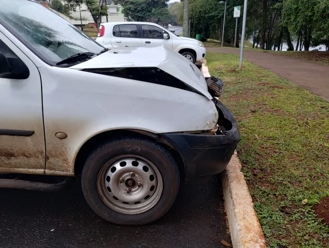 Colisão entre Strada e Courier é registrada nesta sexta em Apucarana
