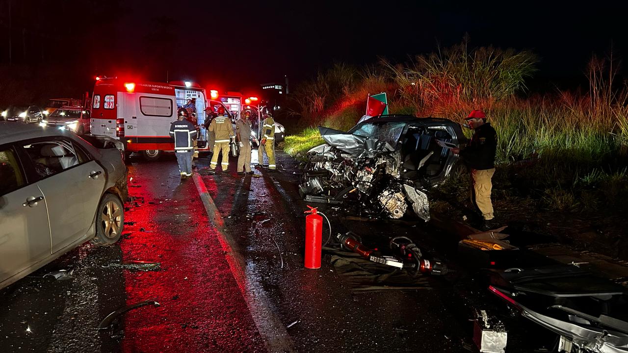 Tripla colisão na PR-444 deixa um morto e três gravemente feridos