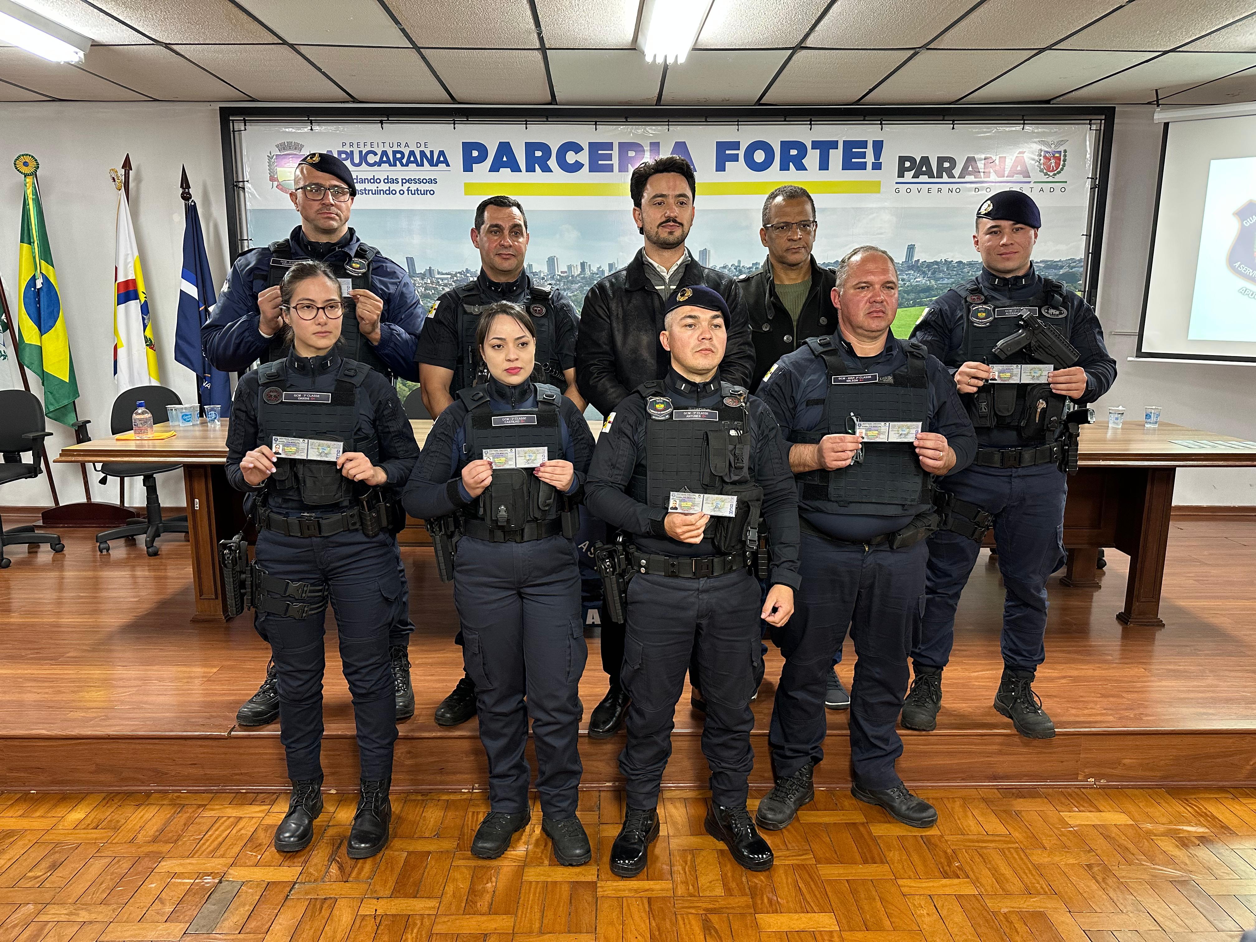 Prefeitura entrega armas para Guarda Civil Municipal de Apucarana