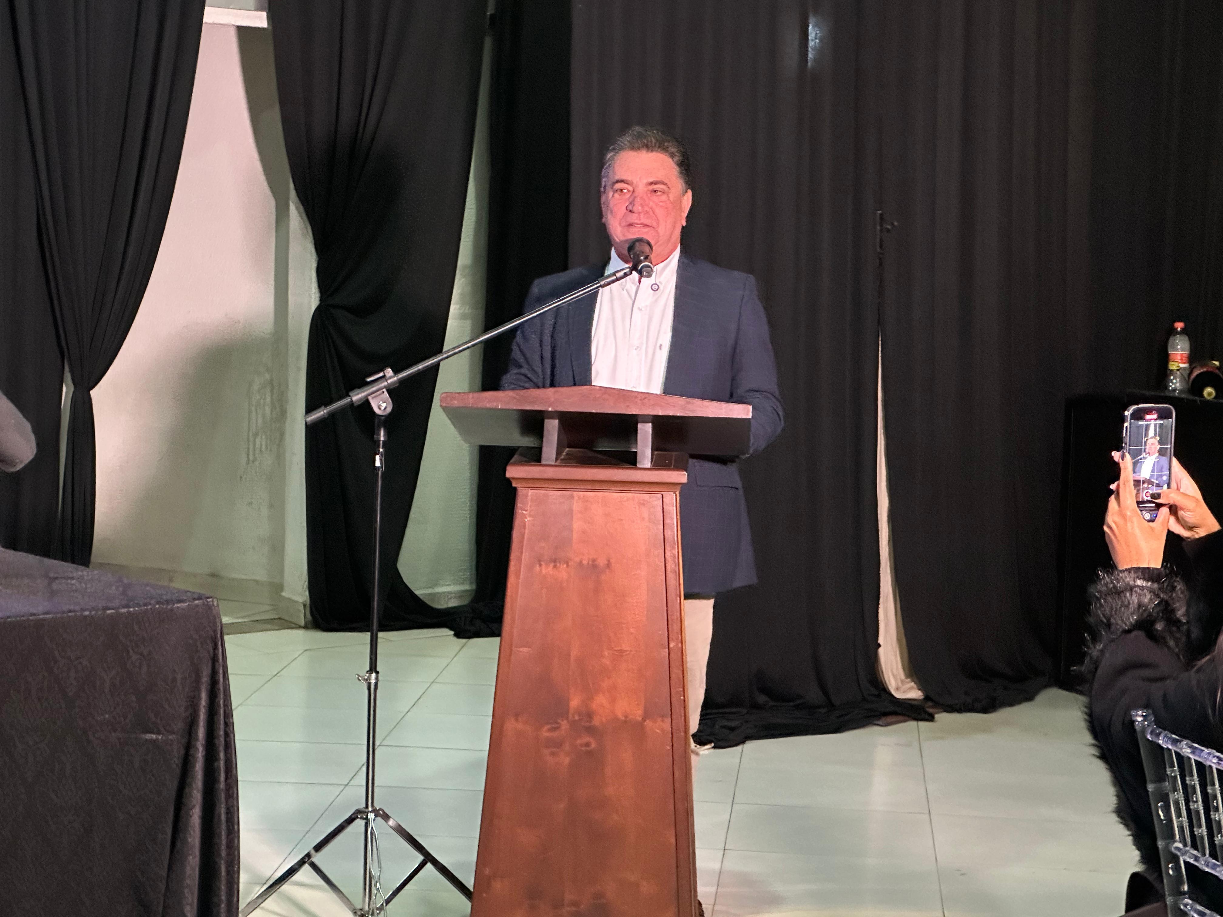 Sérgio Onofre recebe título de Cidadão Benemérito de Arapongas