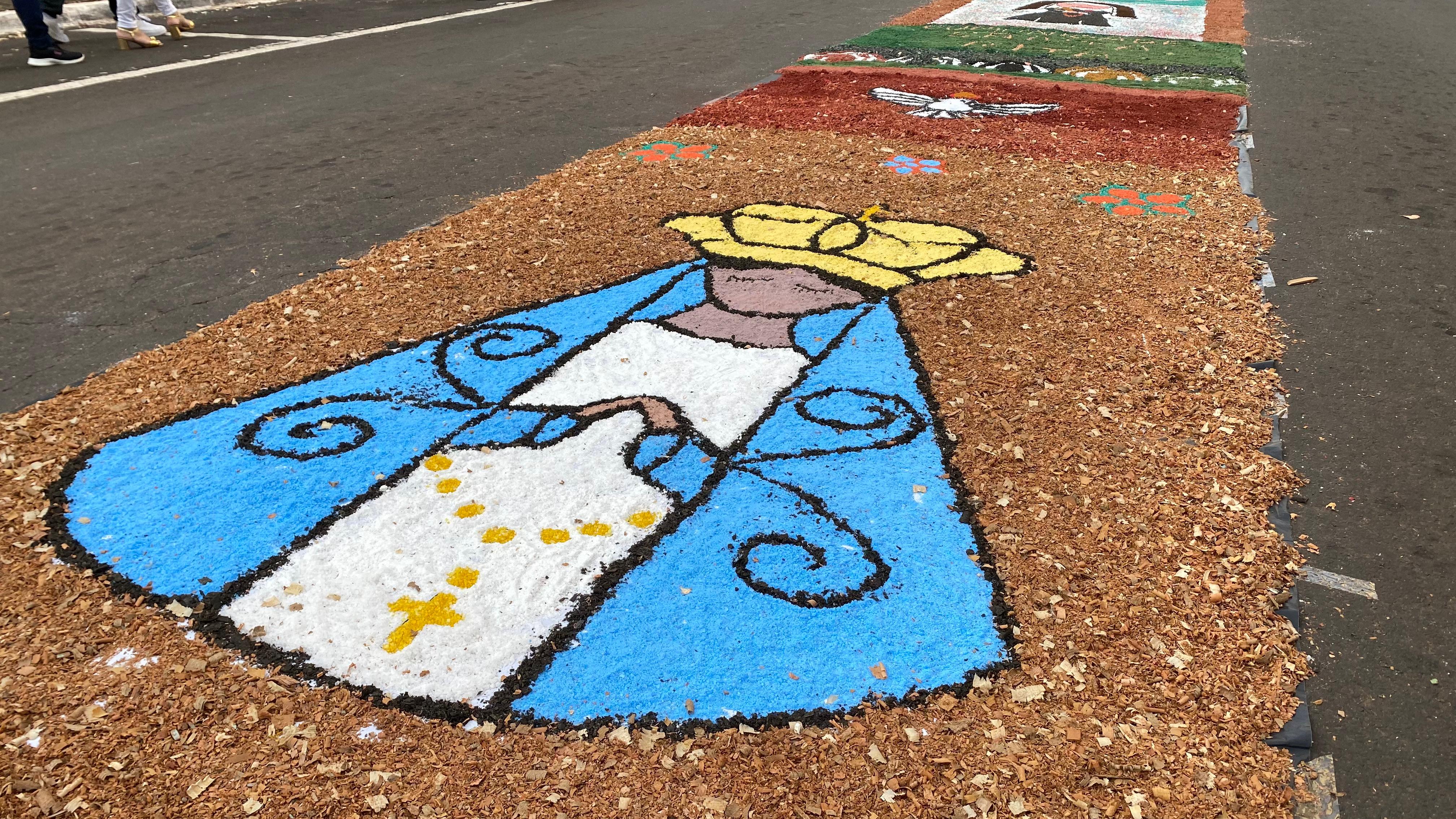 Veja os registros da procissão de Corpus Christi em Apucarana