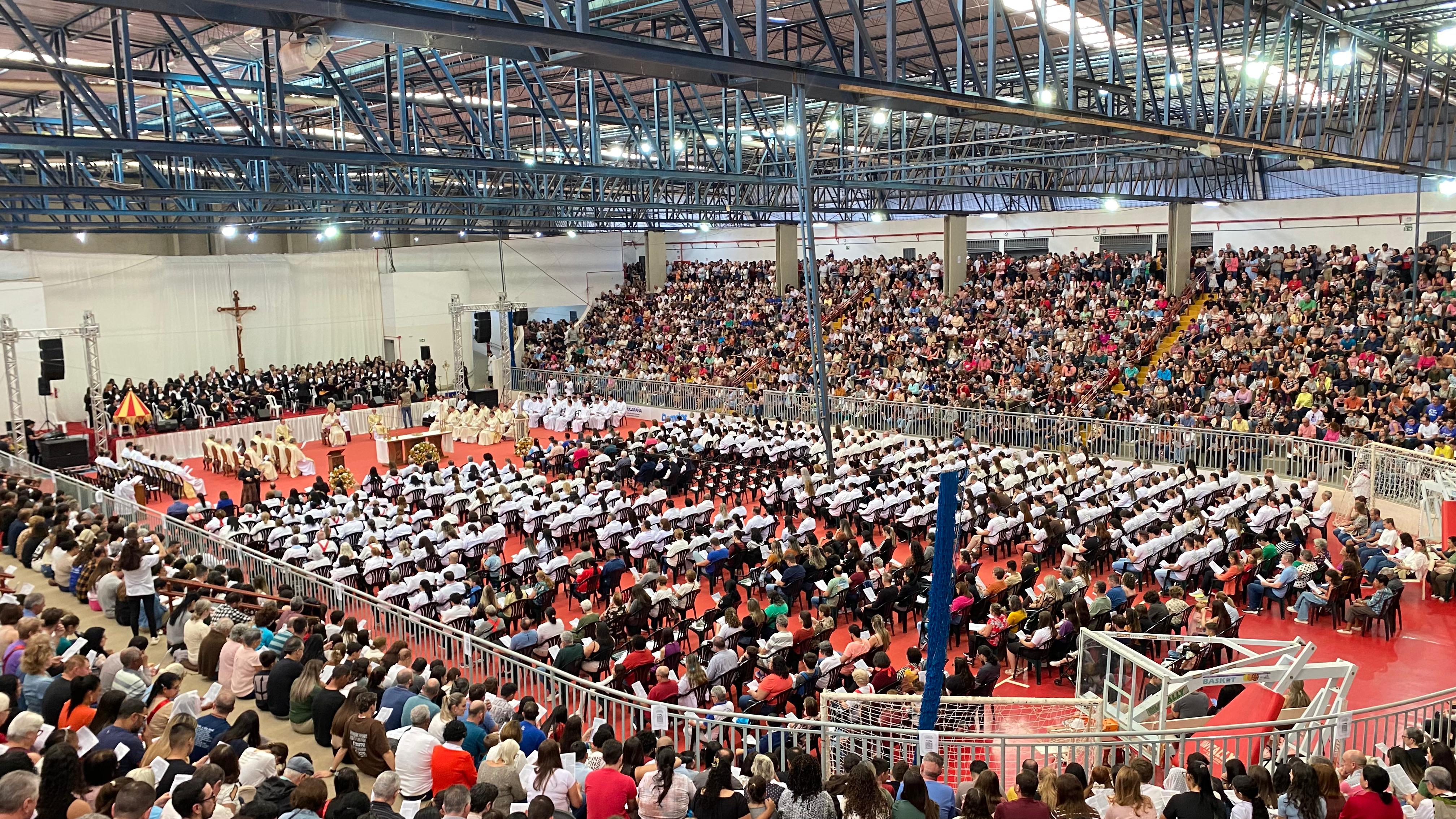 Veja os registros da procissão de Corpus Christi em Apucarana