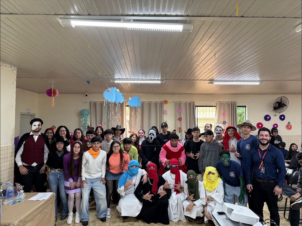 Colégio de Marilândia do Sul encerra projeto literário com a Unespar