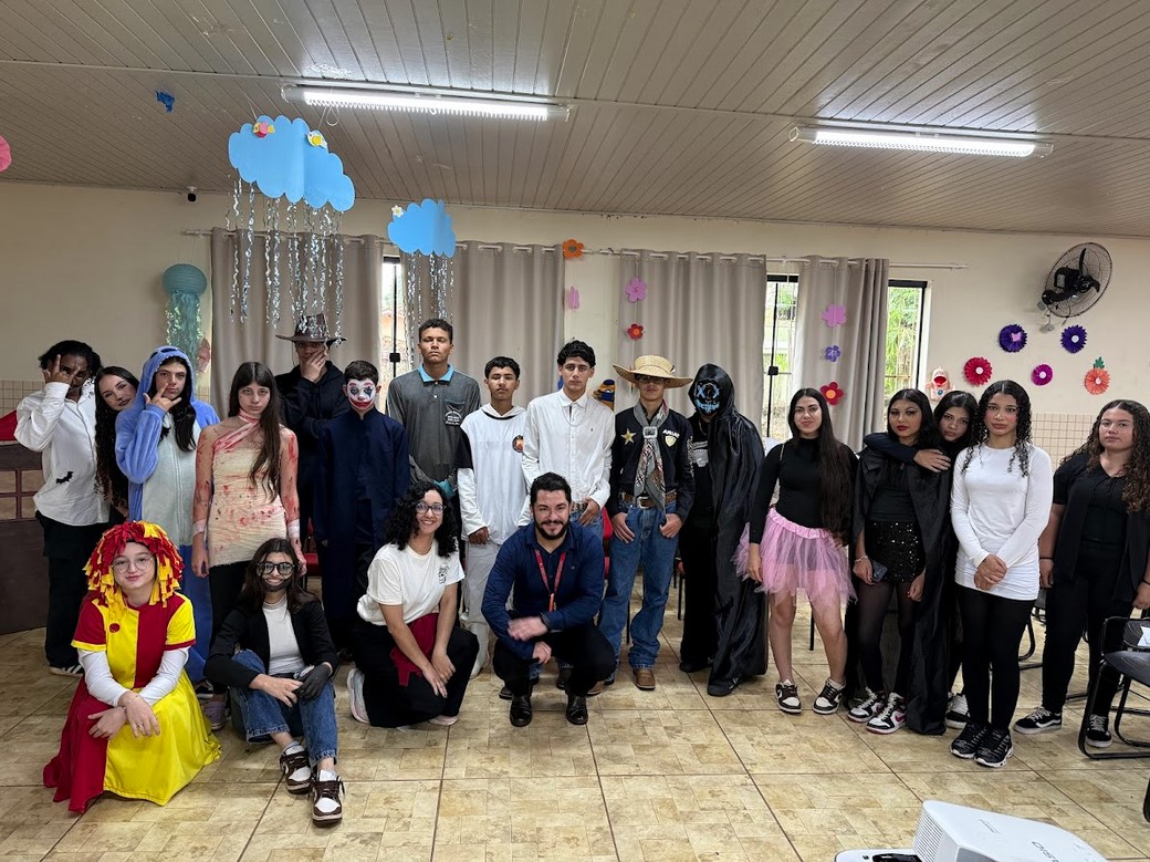 Colégio de Marilândia do Sul encerra projeto literário com a Unespar