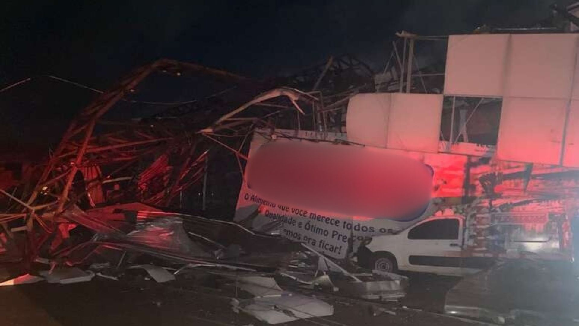 Veja fotos de antes e depois de cidade destruída por tornado no PR