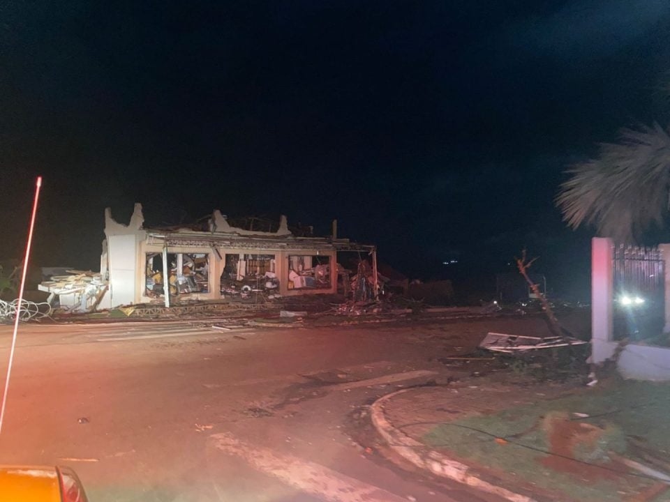 Veja fotos de antes e depois de cidade destruída por tornado no PR