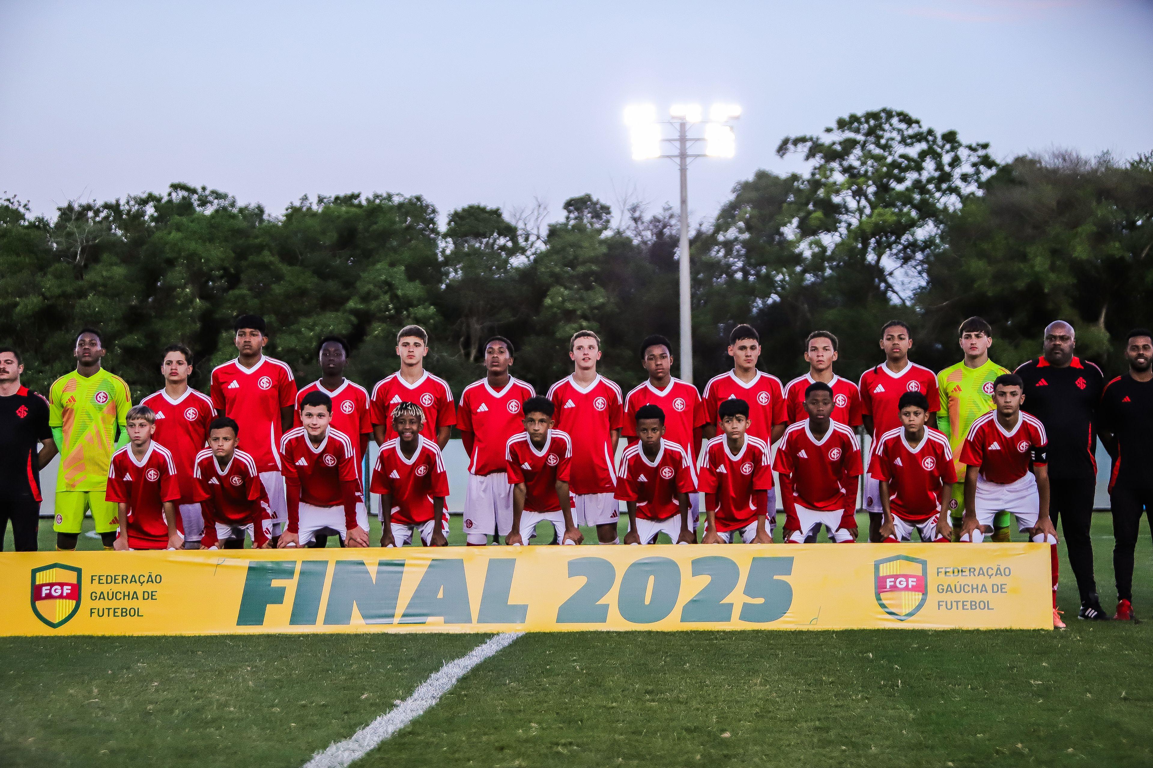 Zagueiro de Apucarana conquista título gaúcho sub-13 pelo Inter