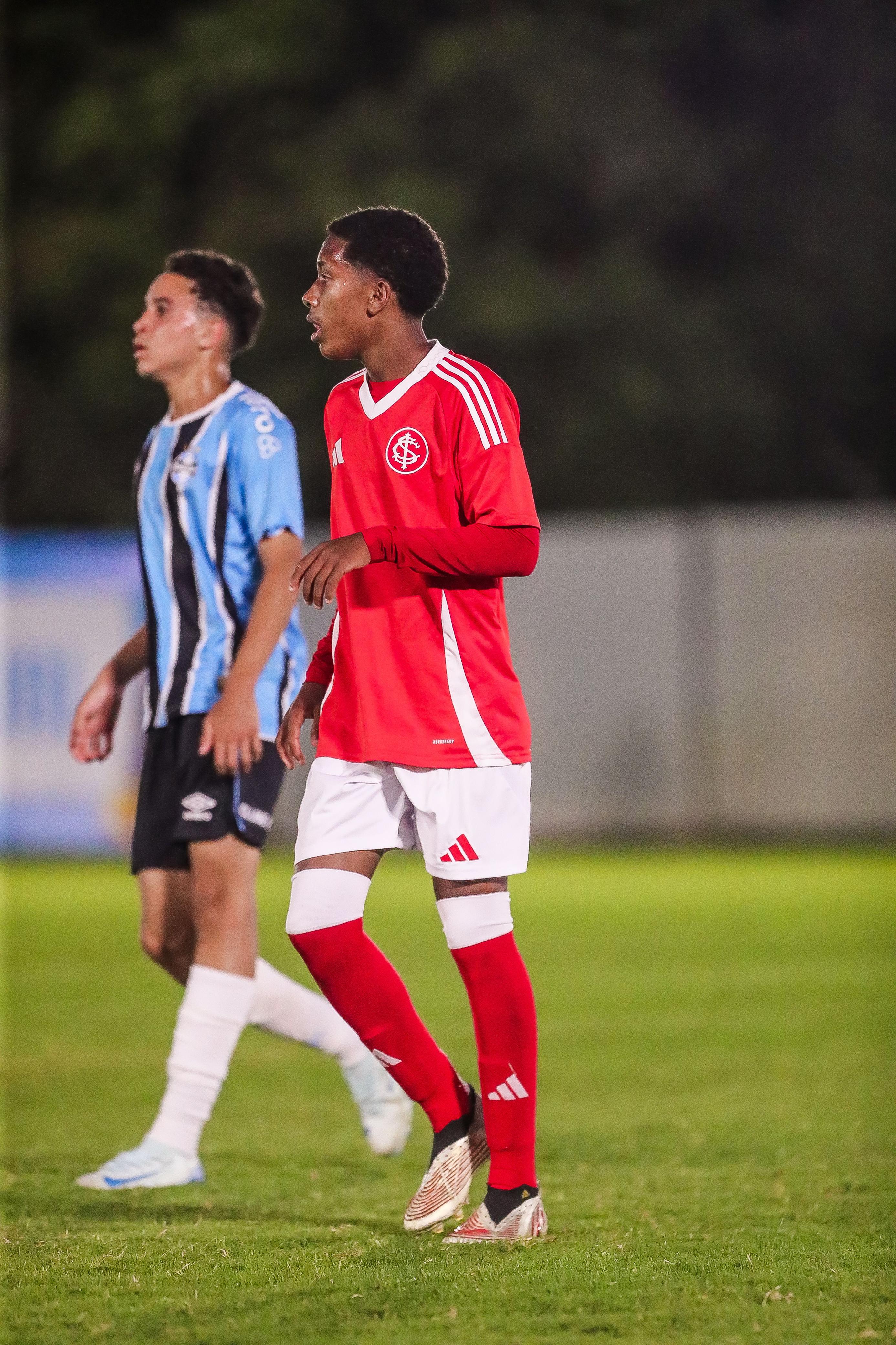 Zagueiro de Apucarana conquista título gaúcho sub-13 pelo Inter