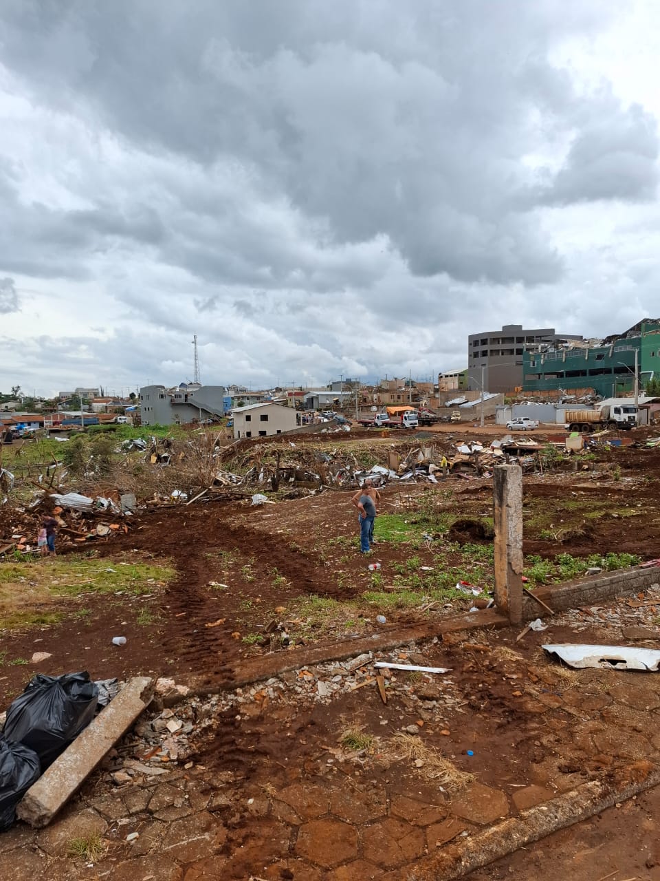 Apucaranense viaja a Rio Bonito do Iguaçu e faz apelo por doações