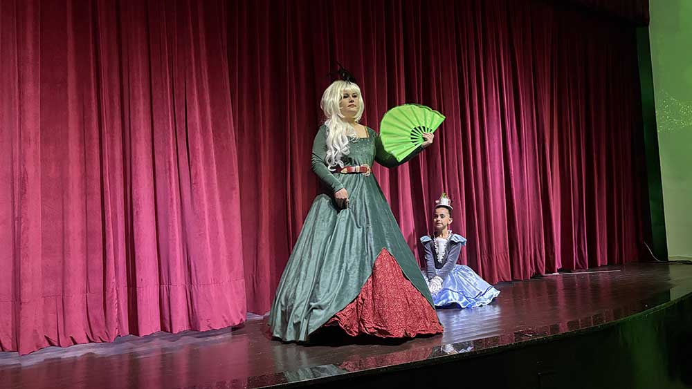 Centro Cultural encerra ano letivo da oficina de dança em Ivaiporã