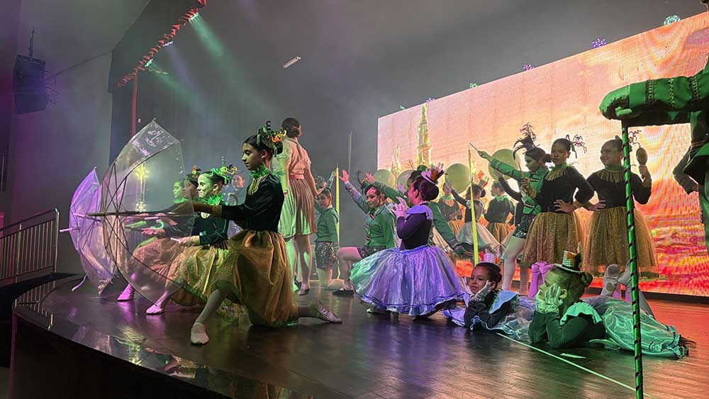 Centro Cultural encerra ano letivo da oficina de dança em Ivaiporã
