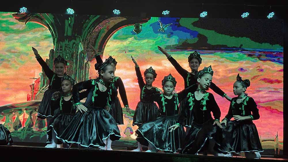 Centro Cultural encerra ano letivo da oficina de dança em Ivaiporã