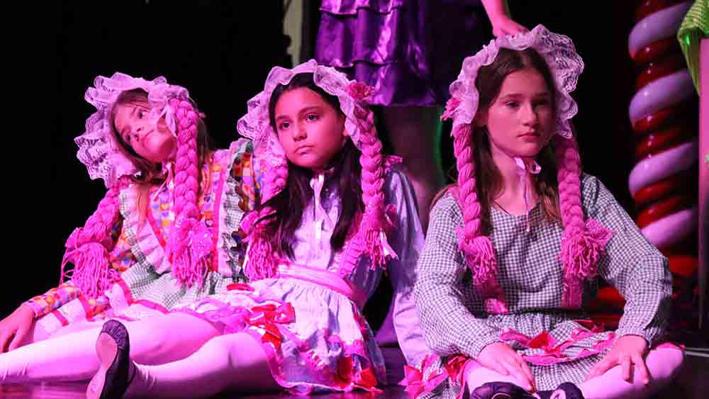 Centro Cultural reúne alunos em espetáculo de fim de ano em Ivaiporã