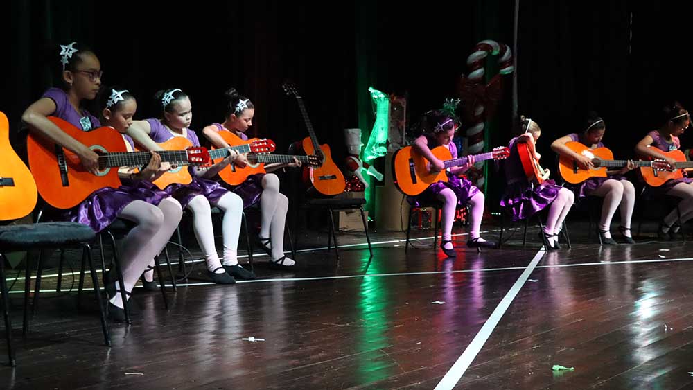 Centro Cultural reúne alunos em espetáculo de fim de ano em Ivaiporã