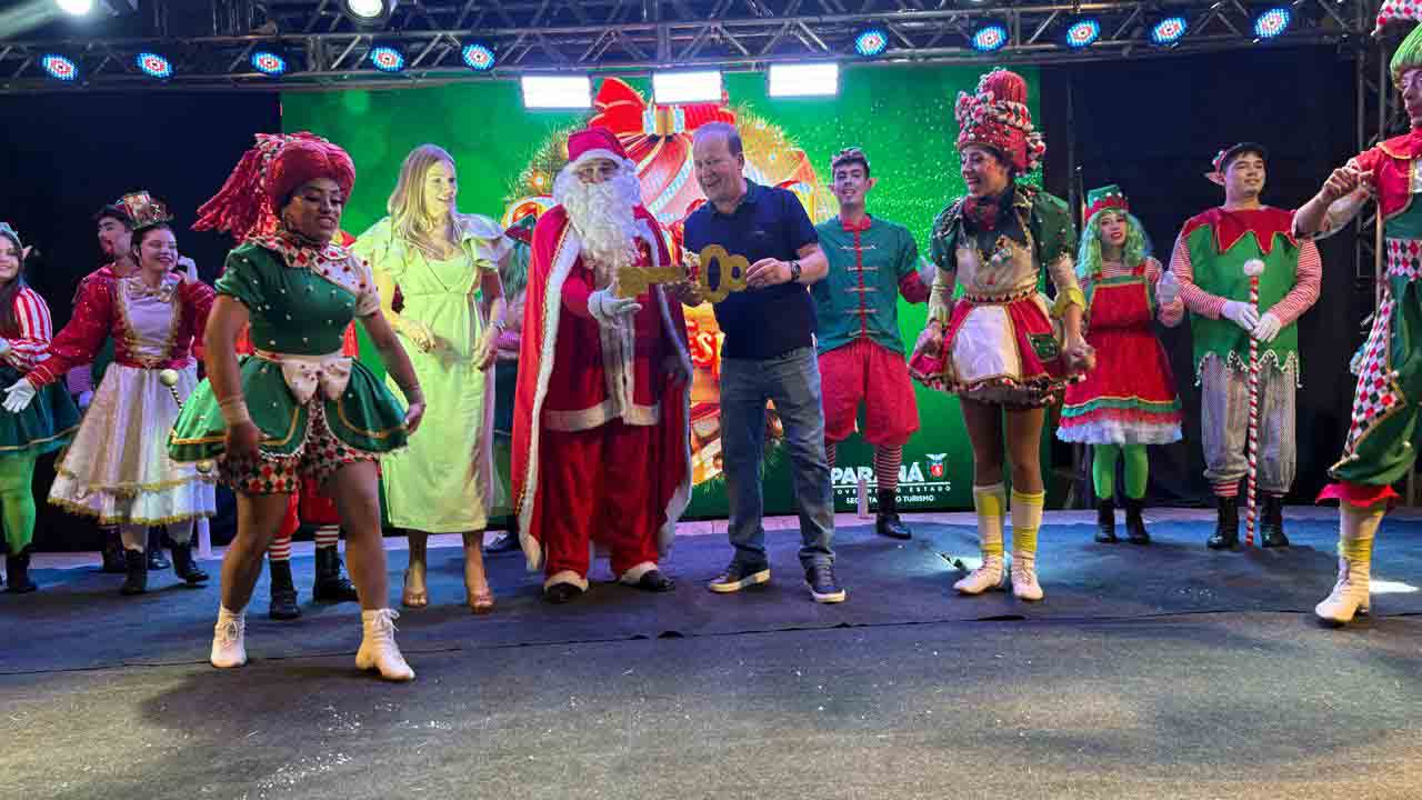 Chegada do Papai Noel abre programação de Natal em Ivaiporã