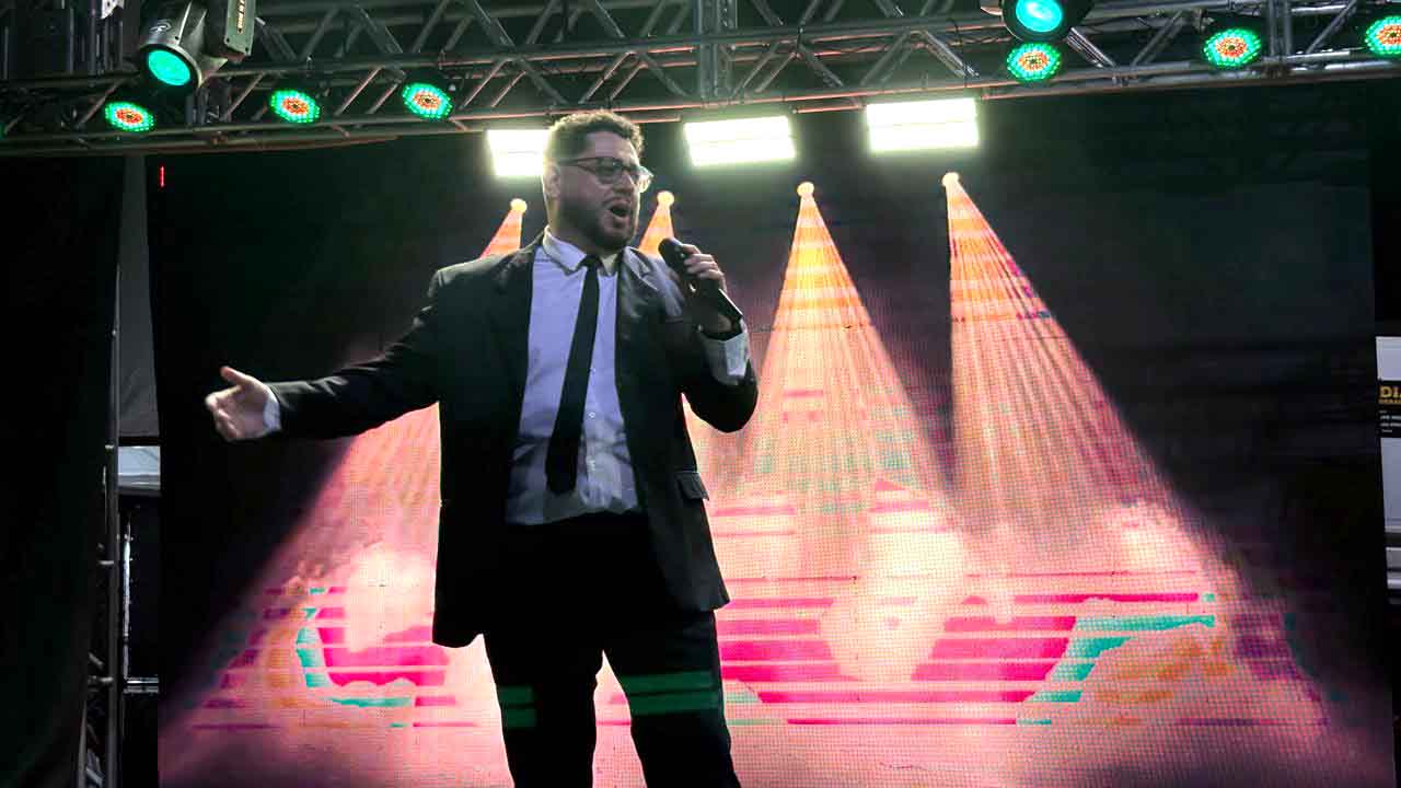 Chegada do Papai Noel abre programação de Natal em Ivaiporã