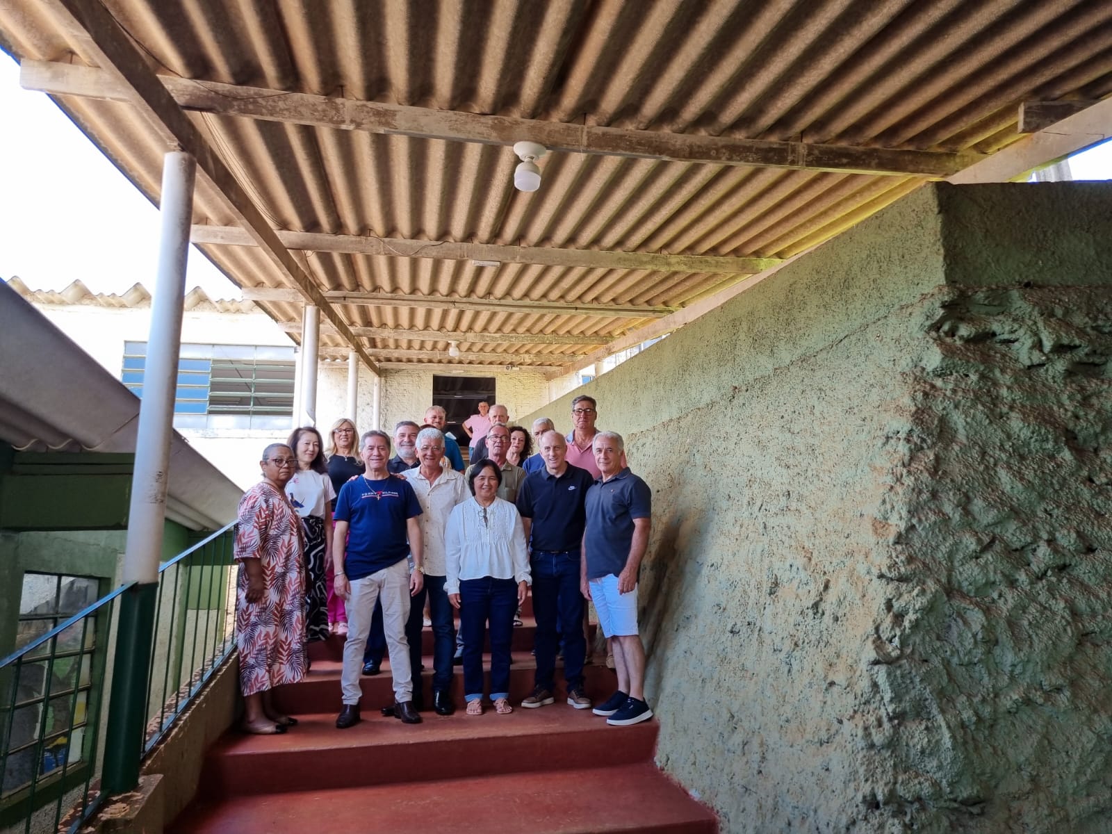 Ex-alunos comemoram 40 anos de formatura na Unespar de Apucarana