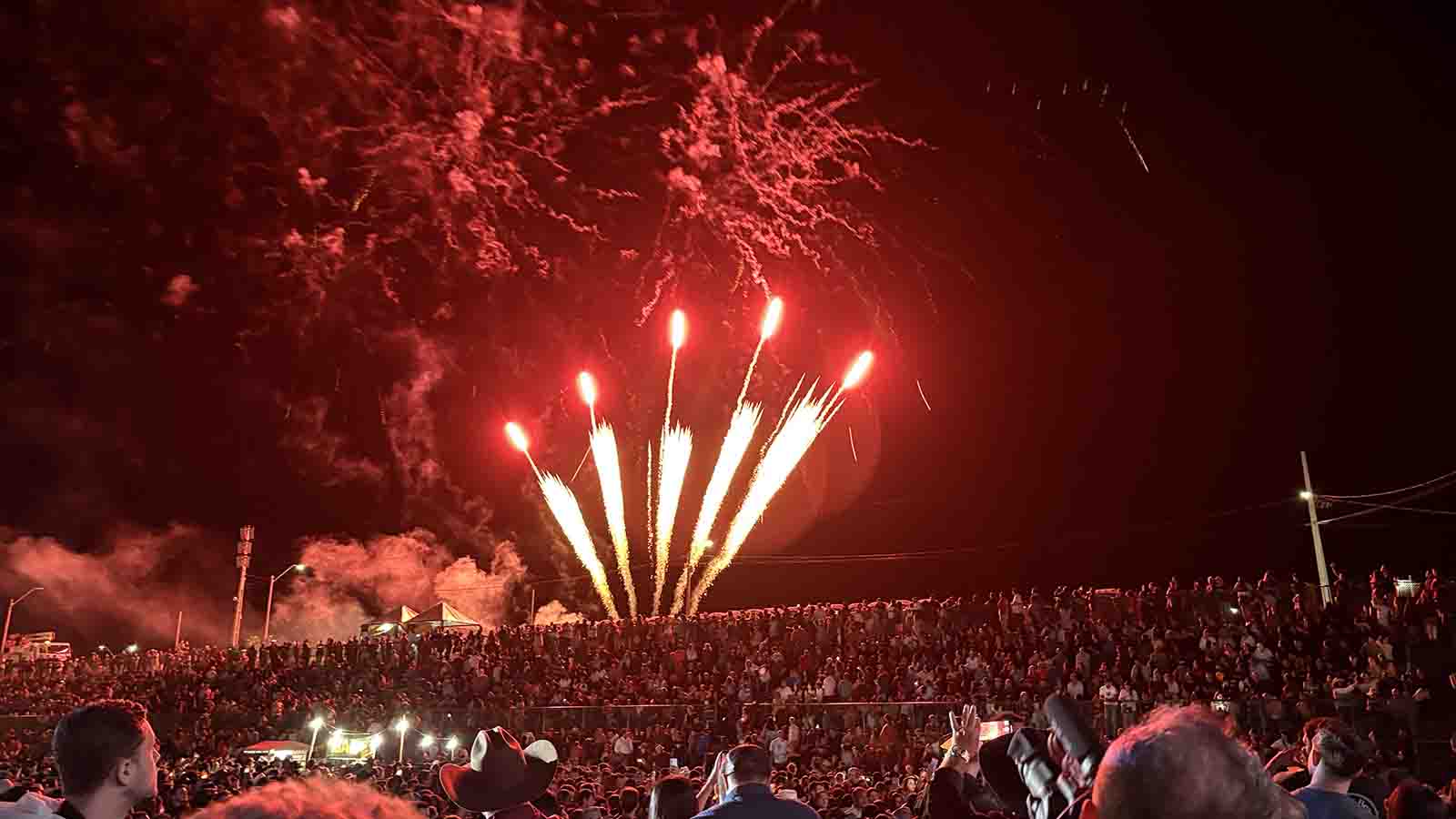 Expovale termina com casa cheia e festa pelos 64 anos de Ivaiporã