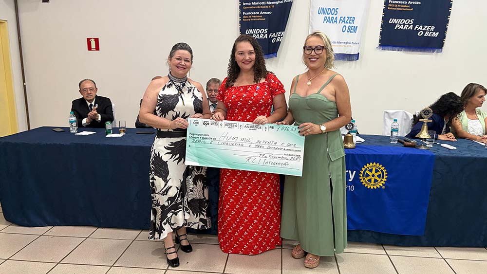 Governadora do Rotary visita Ivaiporã em posse de 10 novos associados