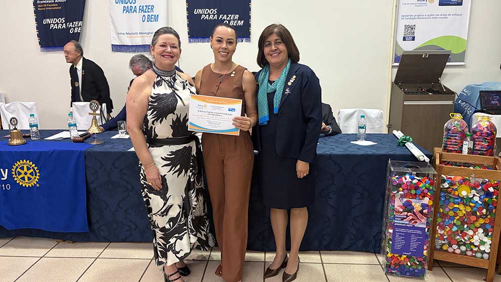 Governadora do Rotary visita Ivaiporã em posse de 10 novos associados