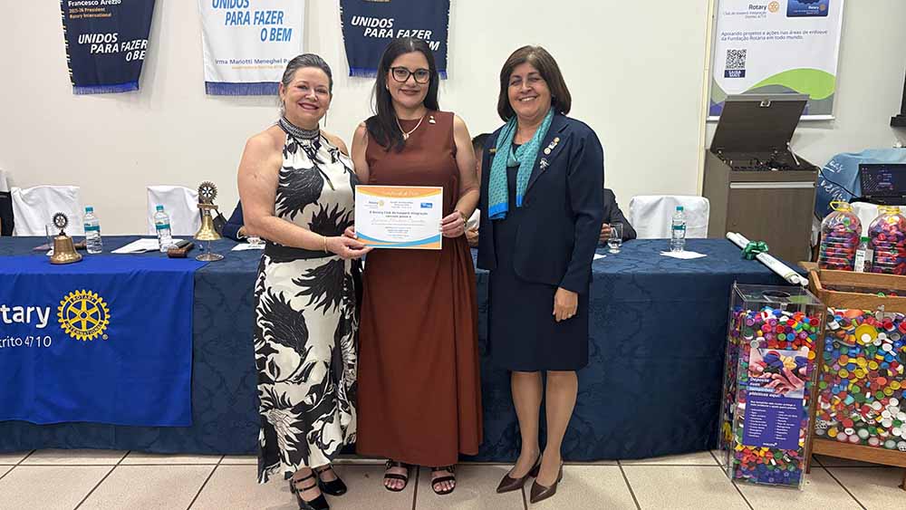 Governadora do Rotary visita Ivaiporã em posse de 10 novos associados