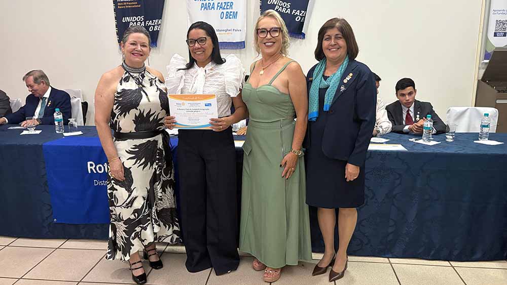 Governadora do Rotary visita Ivaiporã em posse de 10 novos associados