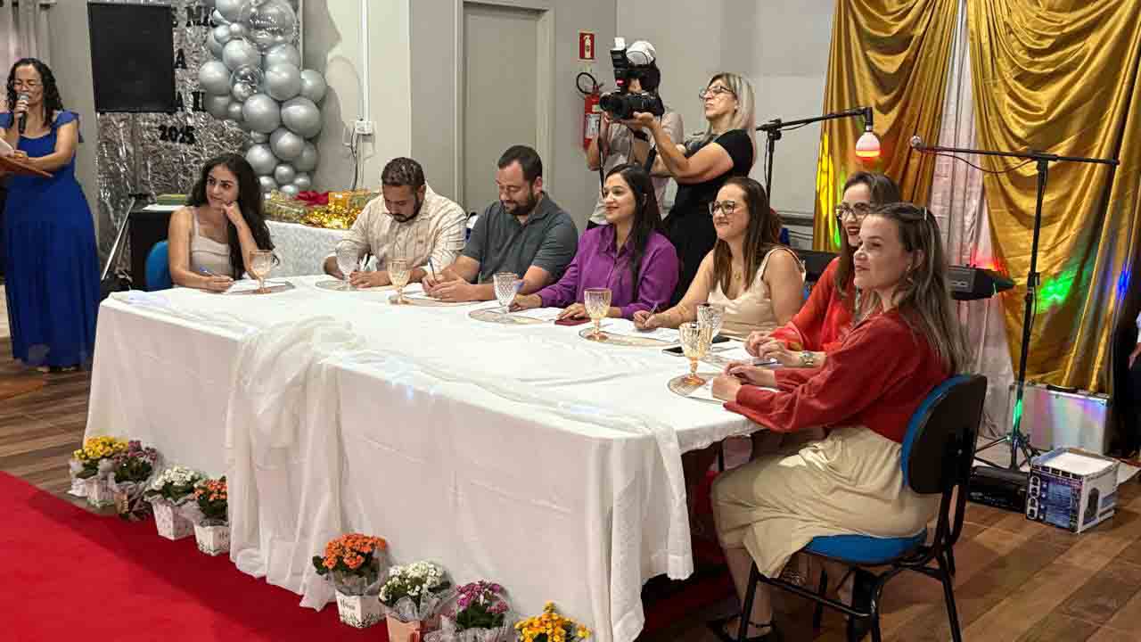 Noite das Estrelas valoriza idosos e seus talentos em Jardim Alegre